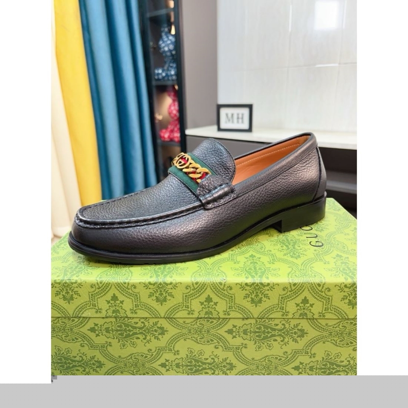 G*u*i leather shoes
